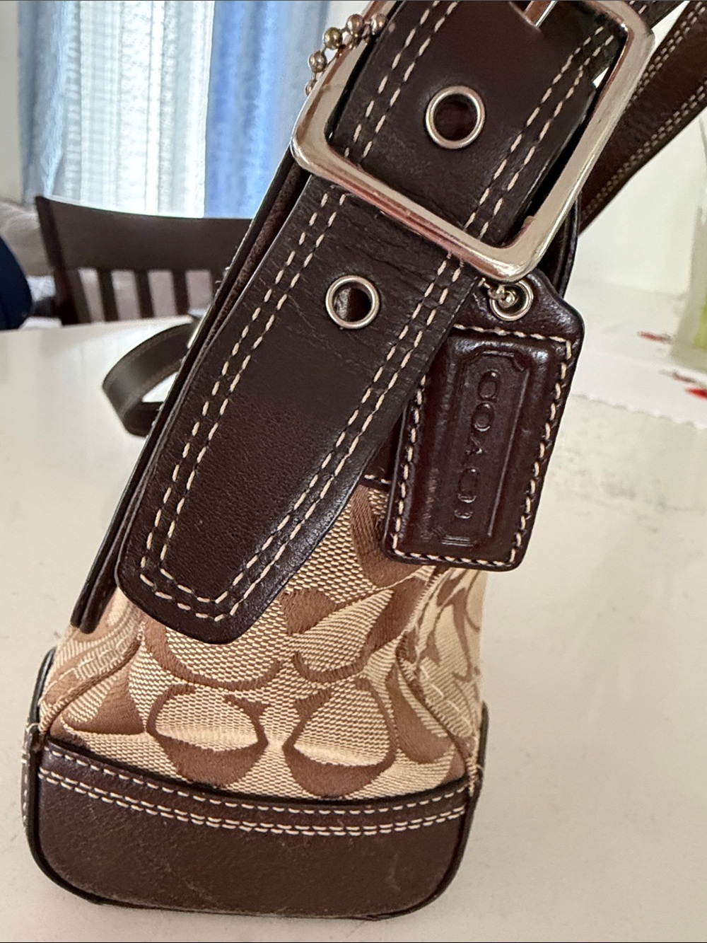 Vintage Coach Y2K Hampton Monogram Signature Canvas Crossbody Bag in beige/Brown - Picture 2 of 9